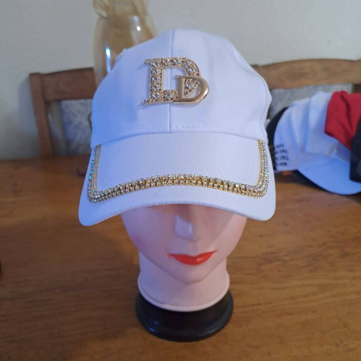 DD Baseball Cap with rhinestones - White