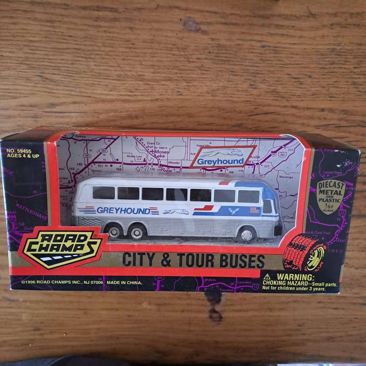 3 x Vintage Road Champs City and Tour Buses (Boxed)