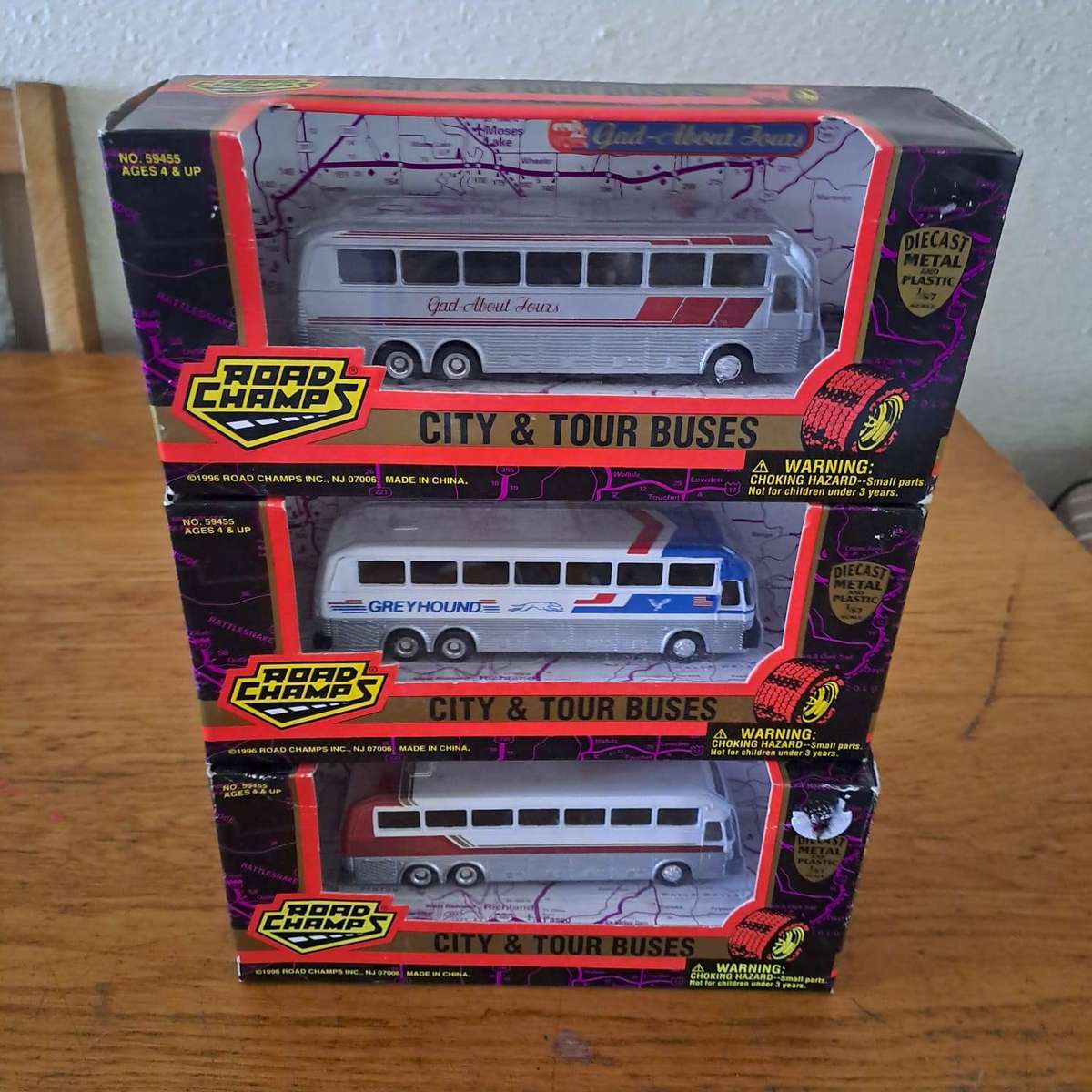 3 x Vintage Road Champs City and Tour Buses (Boxed)
