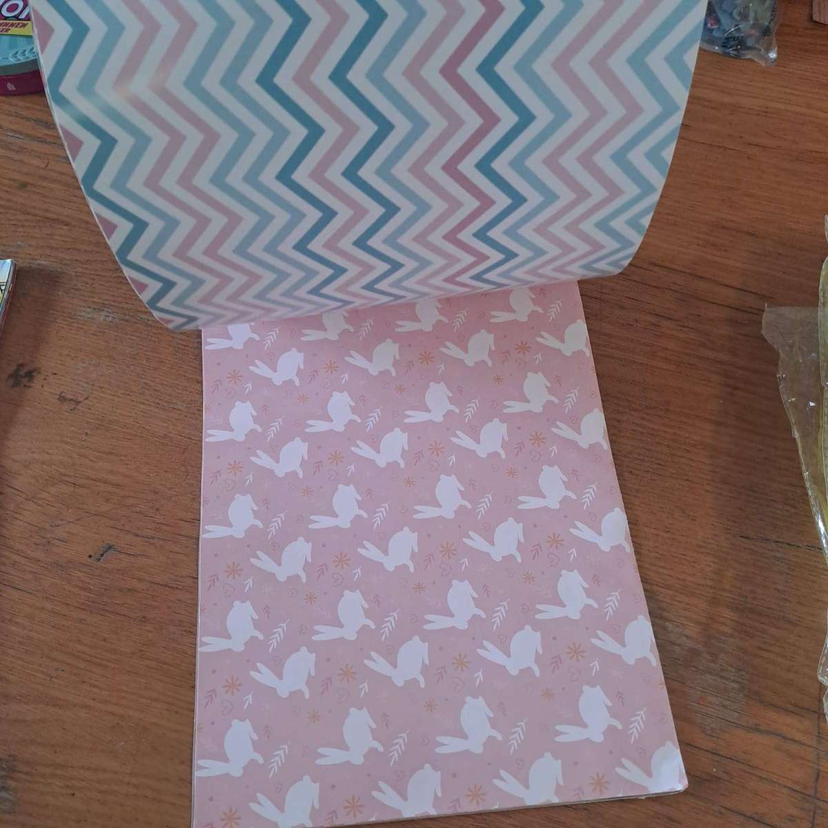Craft / School Book / Gift Wrapping Pad - Wlidlife