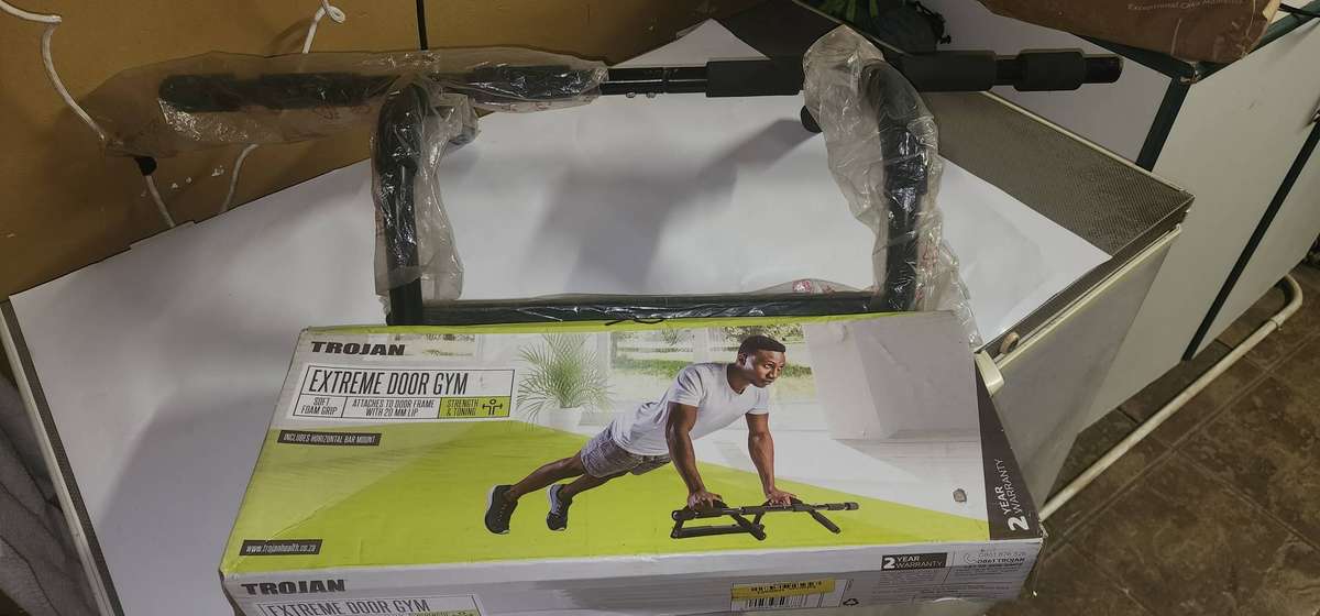 Trojan Extreme Door Unit  Pull up Bar