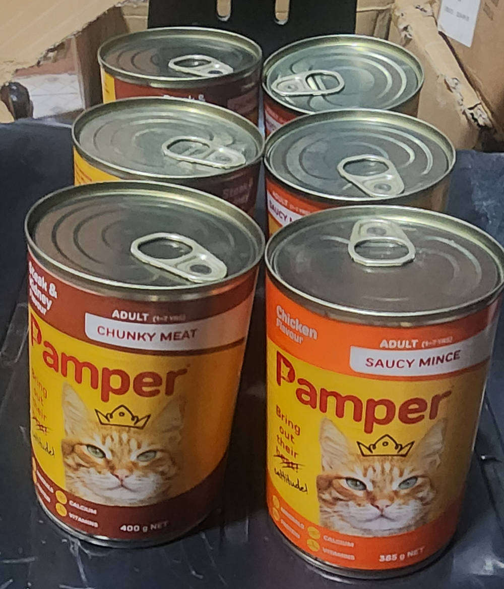 Pamper Cat Food Cans (1 bid for 6 cans)