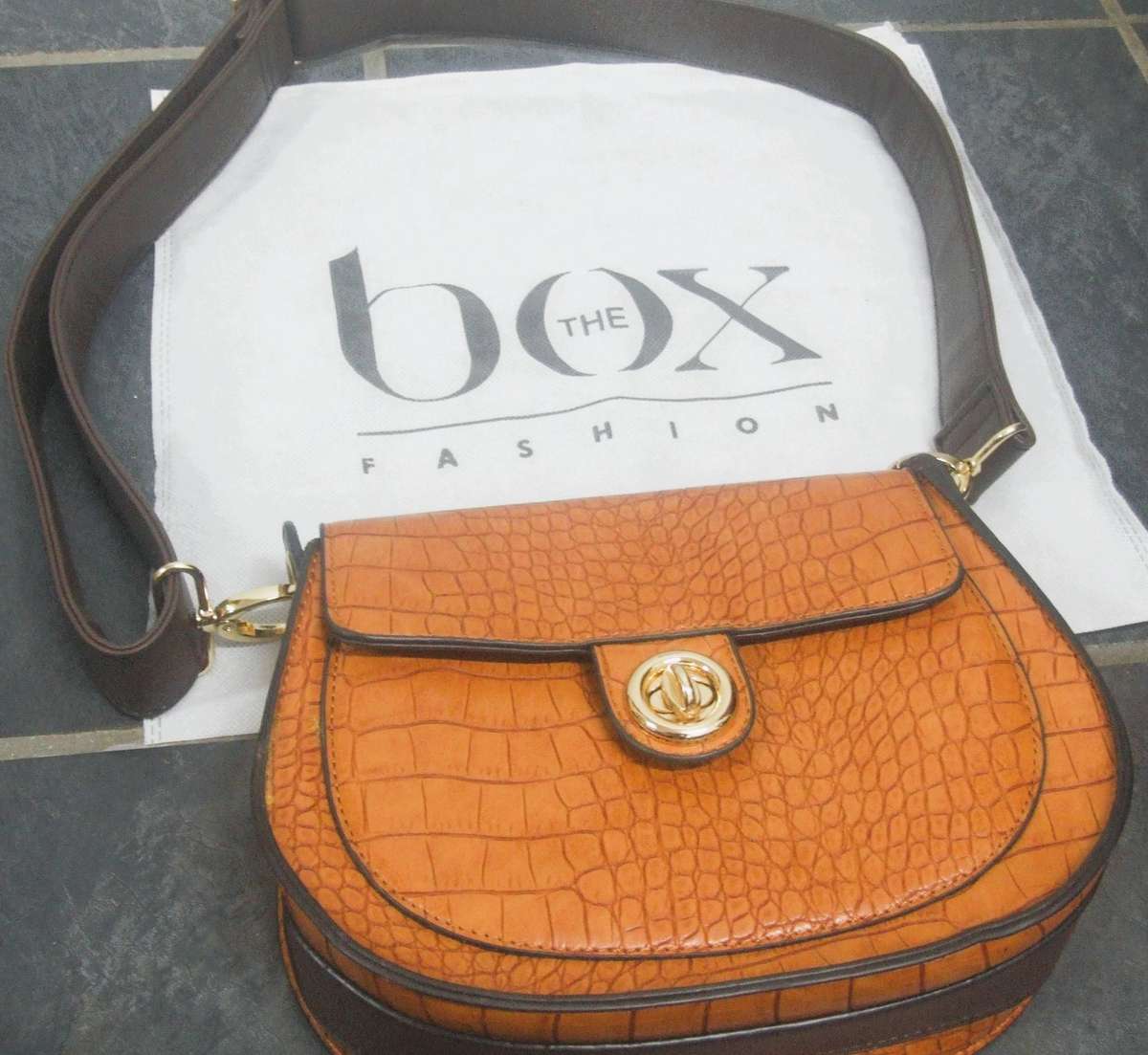 The Box Fashion ladies hand bag (will not get this one again )