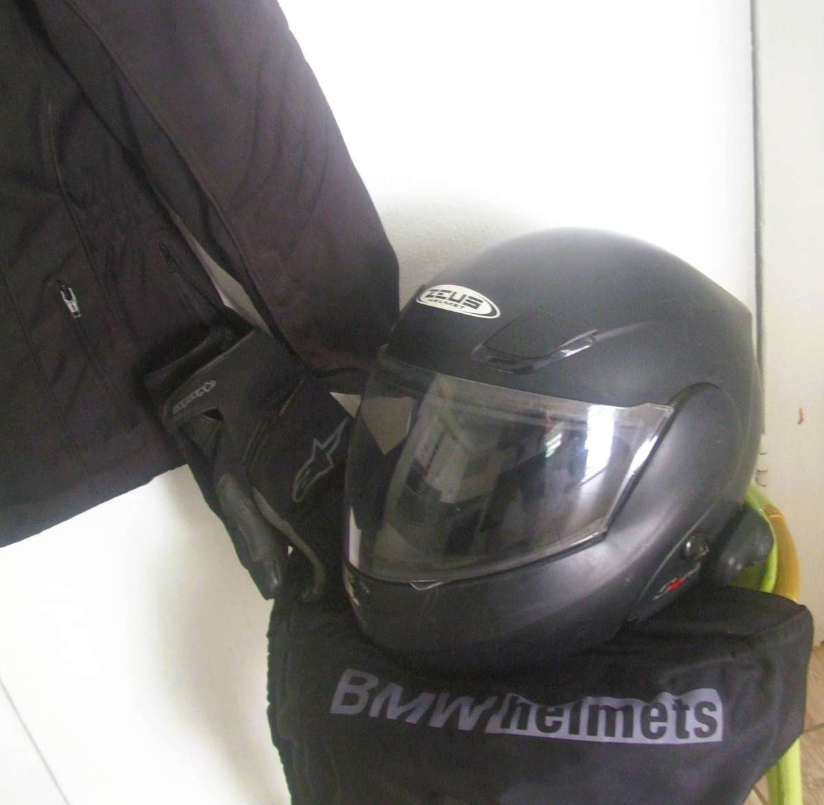 nice well look after riding kit ,helmet ,jacket and gloves