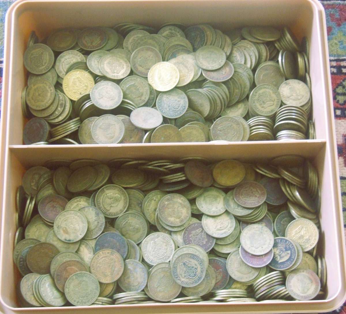 100 VINTAGE YELLOW COPPER 1/2C MOSSIE COINS