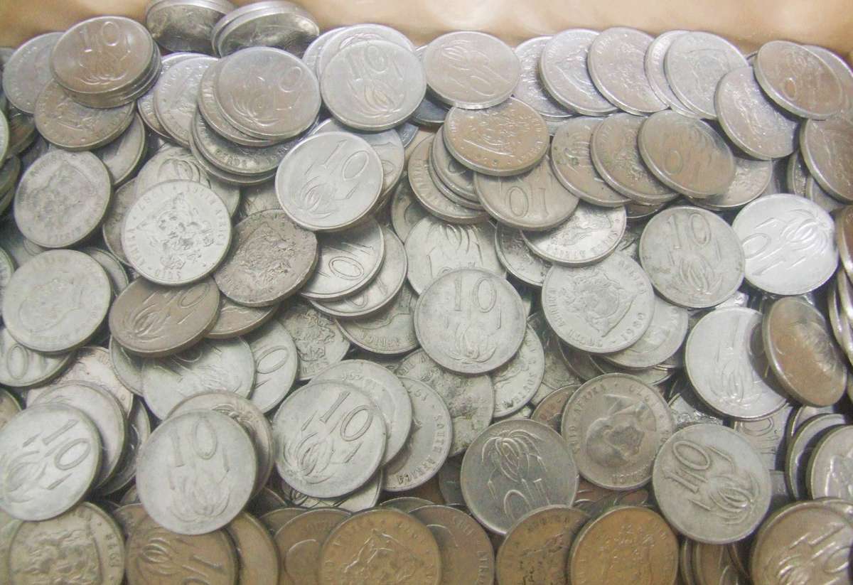 100 VINTAGE 10 CENT  COINS