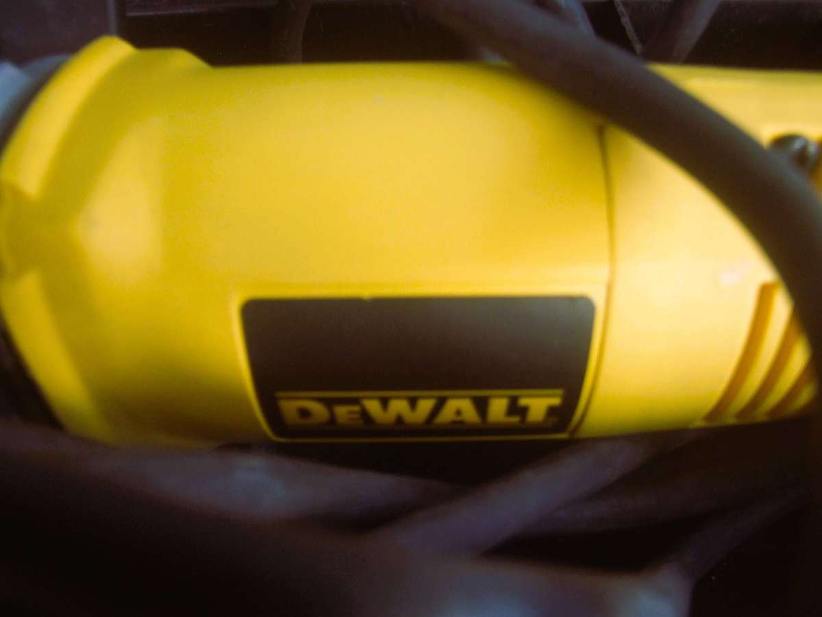 Dewalt 600 W Biscuit Junior
