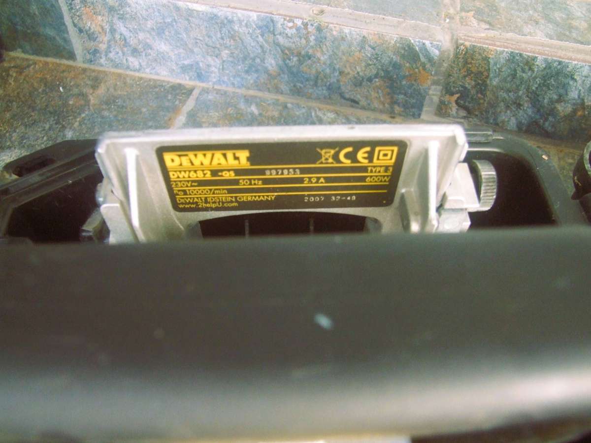 Dewalt 600 W Biscuit Junior
