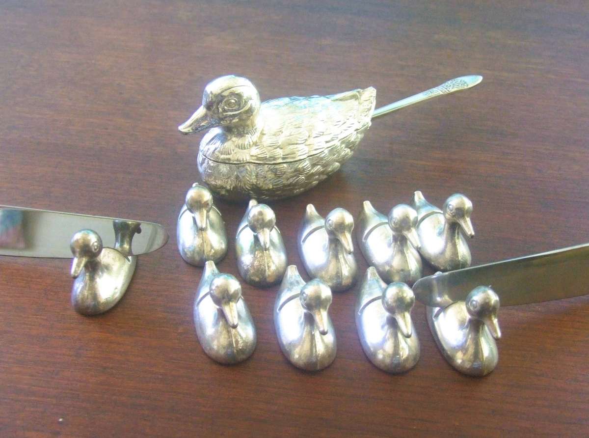Grandma's cool vintage  duck knife rests (10 plus mom)