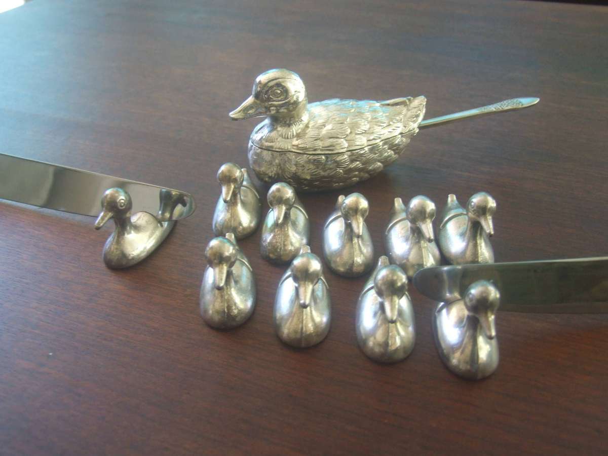Grandma's cool vintage  duck knife rests (10 plus mom)