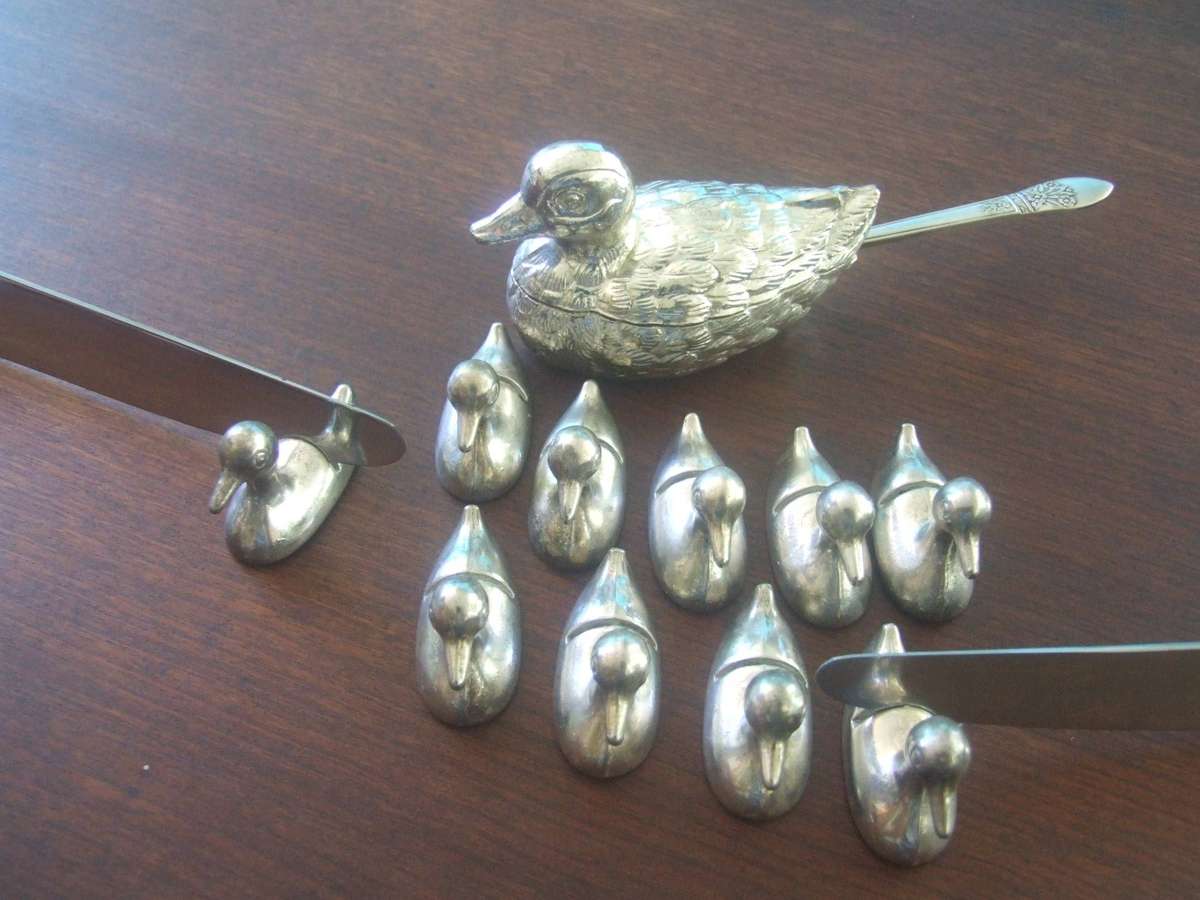 Grandma's cool vintage  duck knife rests (10 plus mom)