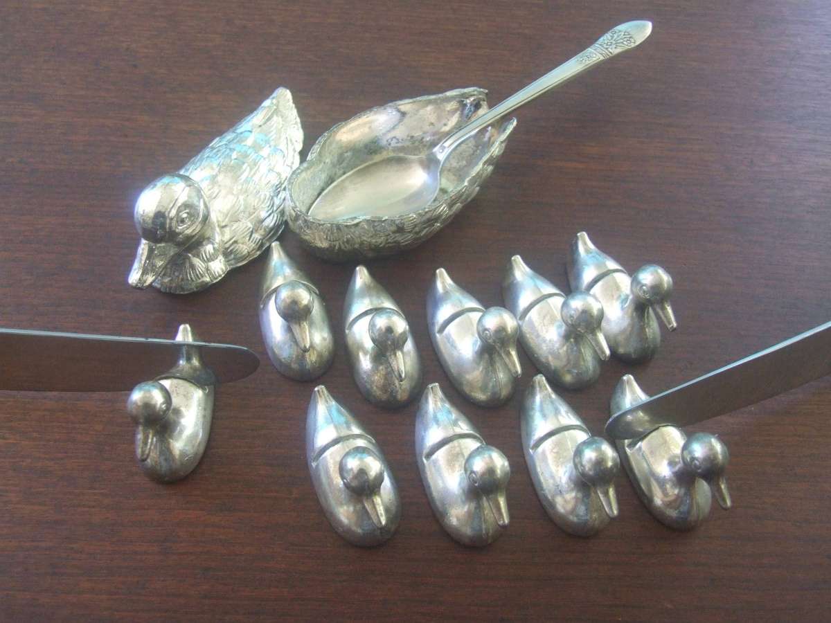 Grandma's cool vintage  duck knife rests (10 plus mom)