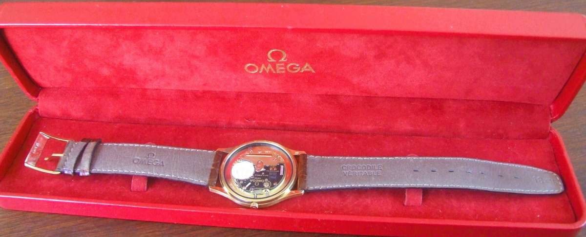 WOW ON R1 AUCTION  REAL 18CT VINTAGE OMEGA Seamaster in solid.,750 gold