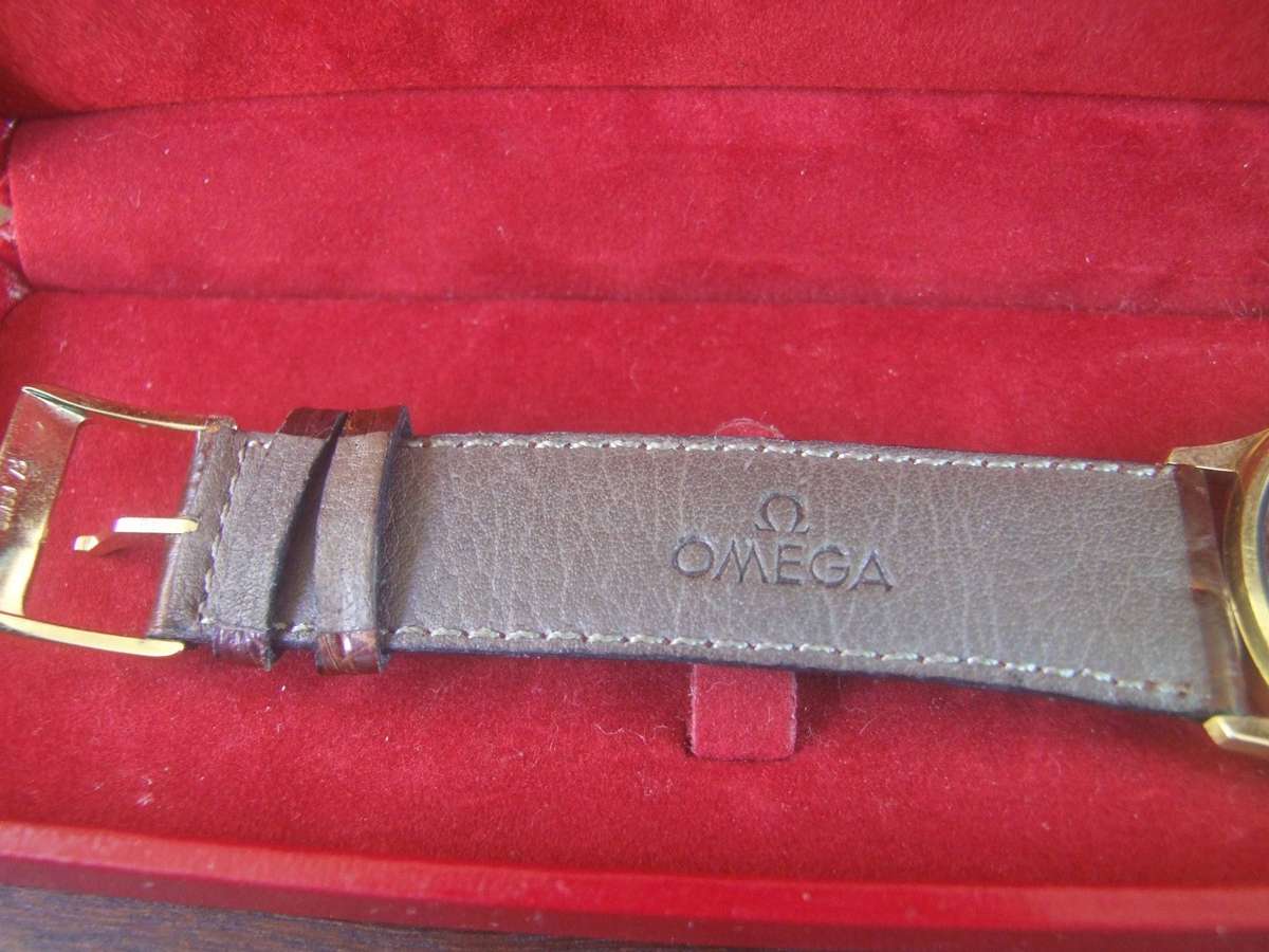 WOW ON R1 AUCTION  REAL 18CT VINTAGE OMEGA Seamaster in solid.,750 gold