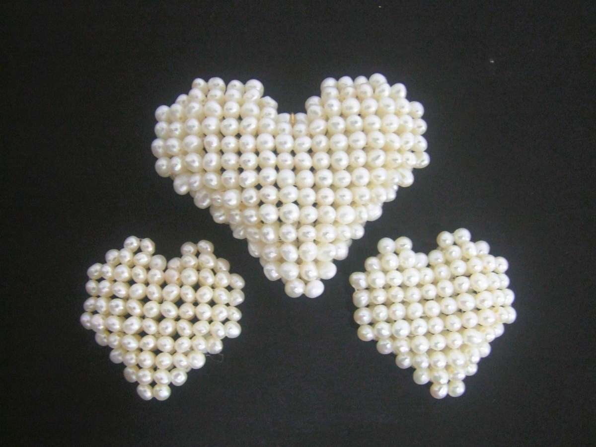 CLUSTER OF REAL PEARLS (HART)