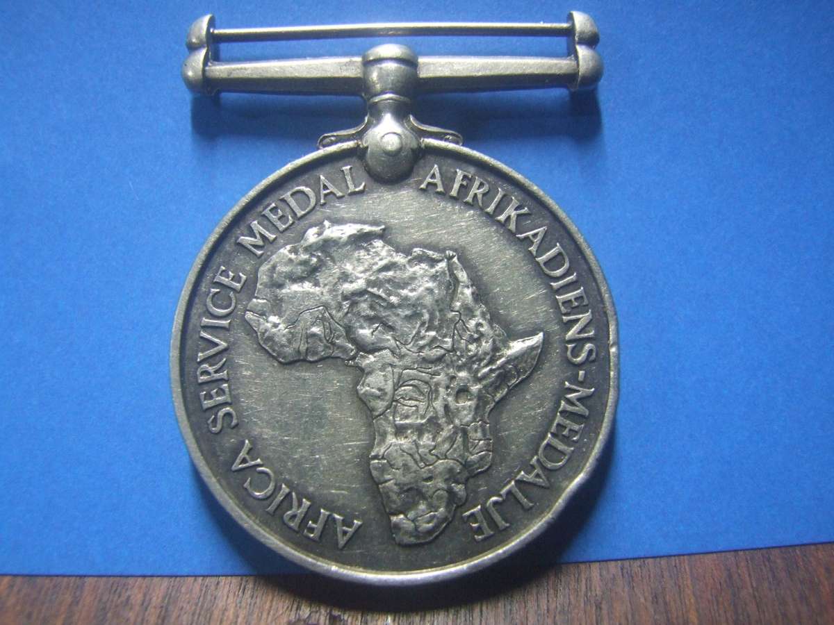 @    silver South African Africa Service Medal from World War II