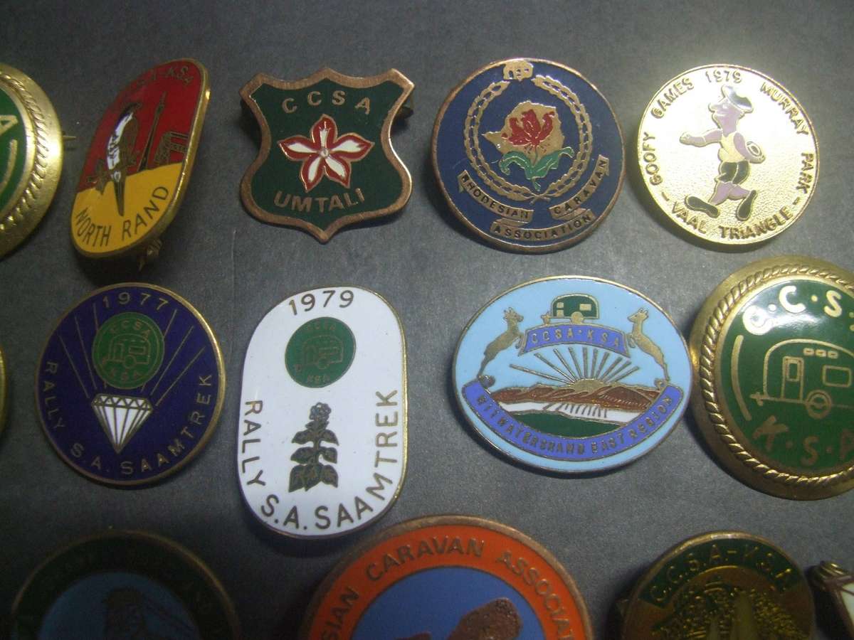 @     RARE VINTAGE COLLECTION OF CARAVAN PINS