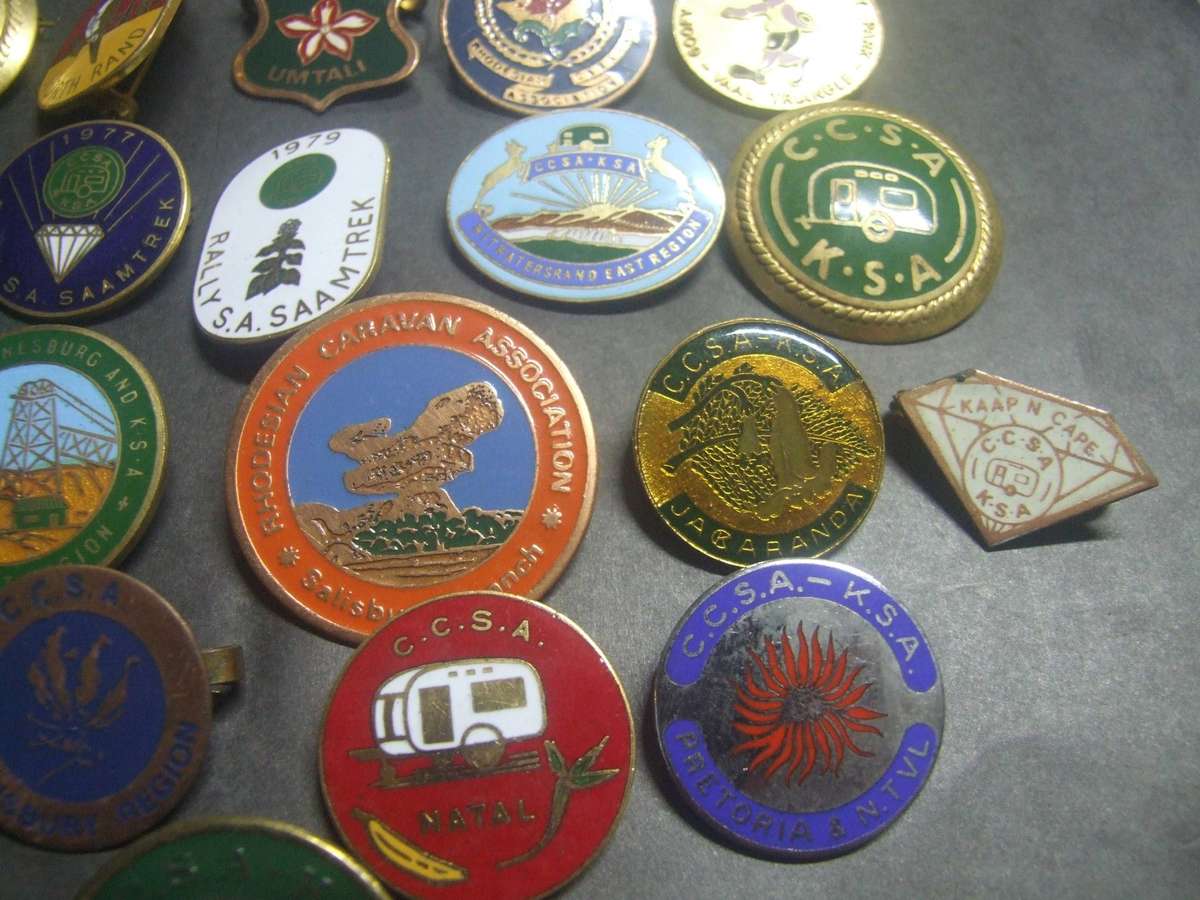 @     RARE VINTAGE COLLECTION OF CARAVAN PINS