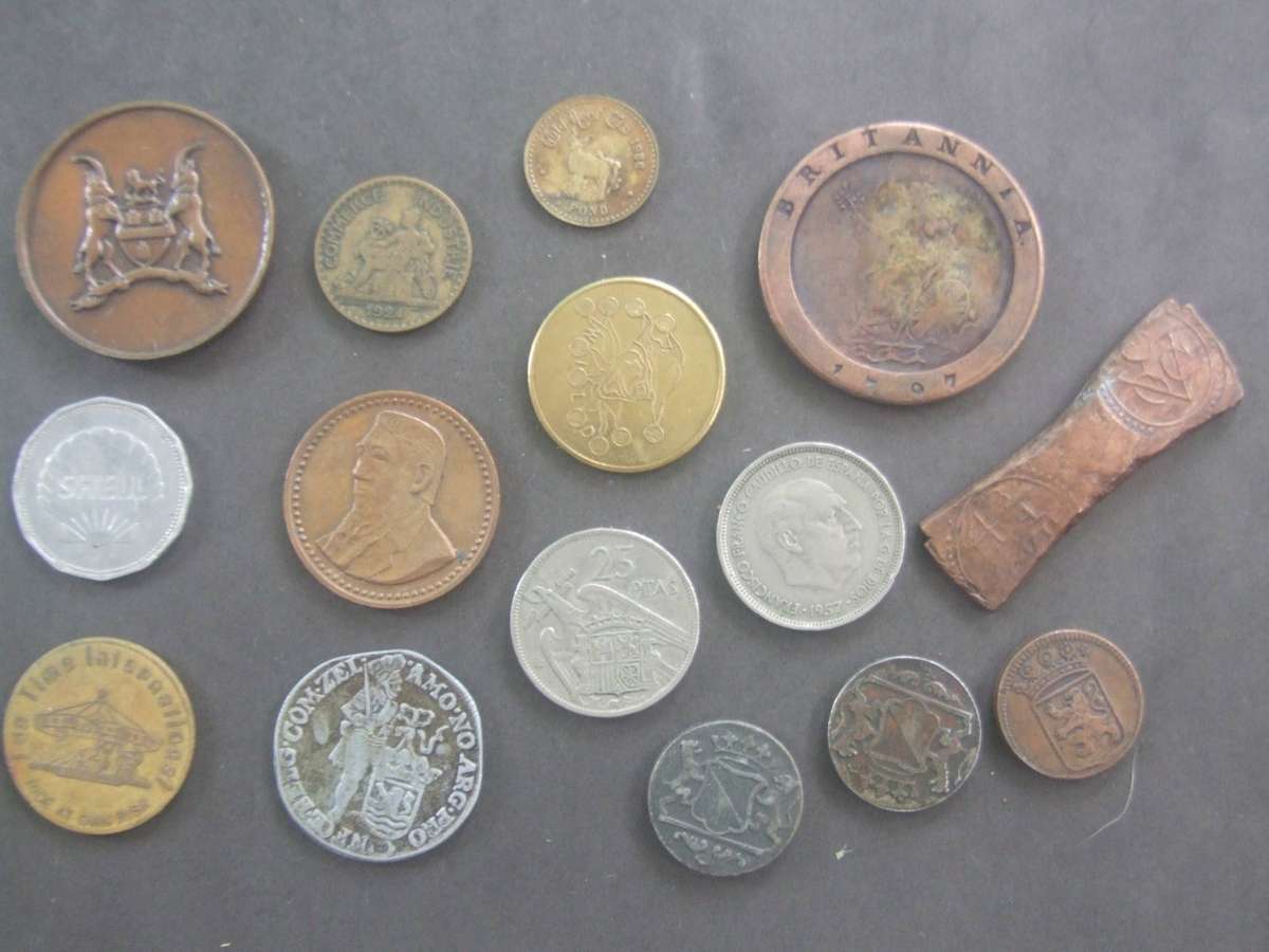 @     NICE LOT TOKEN MEDALIA COIN LOT AT R1 START