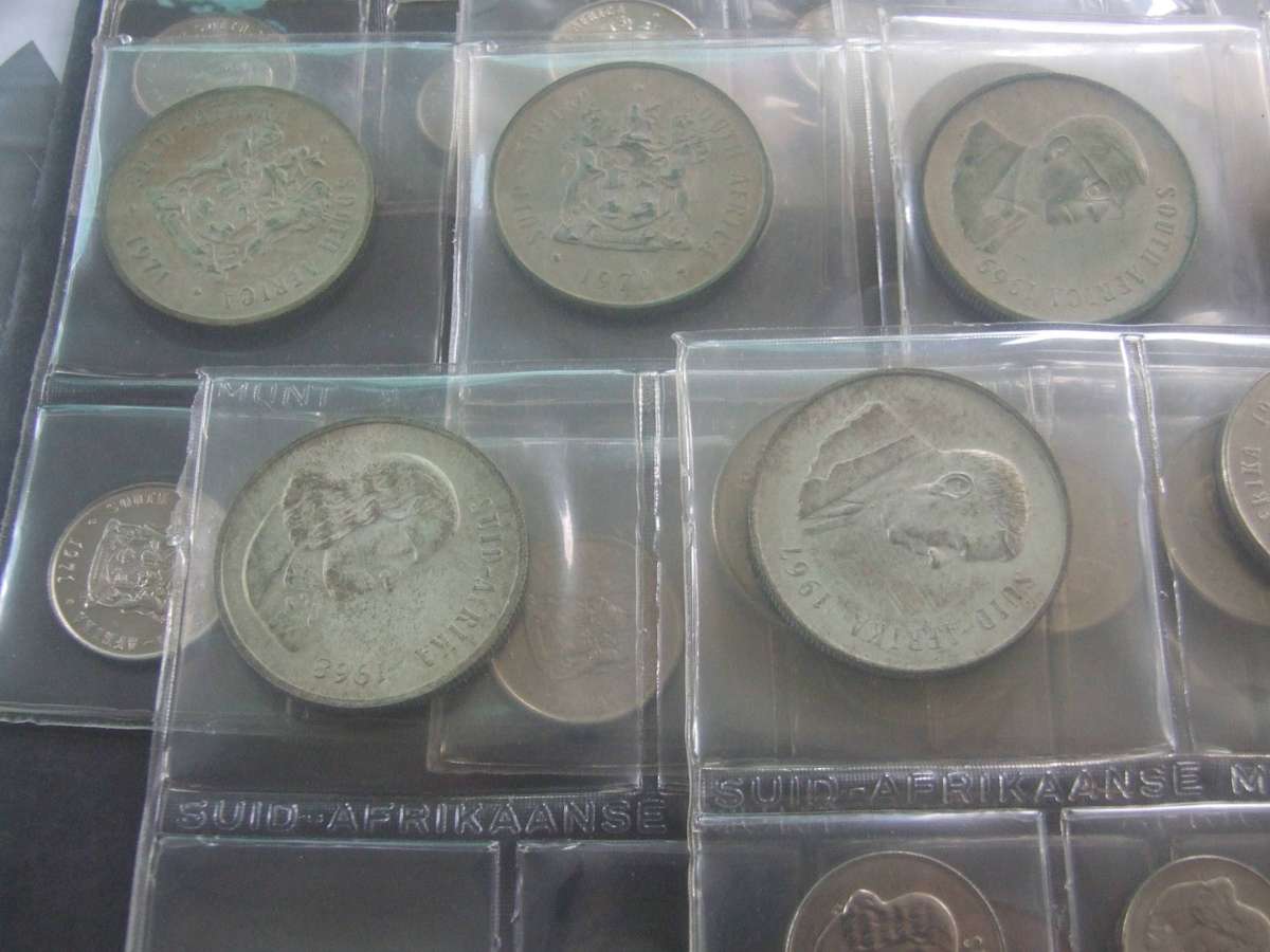 @     13 X SILVER R1 UNC MINT PACKS AS 1 BIG LOT