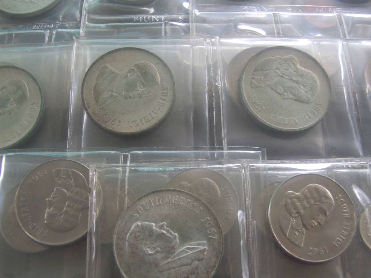 @     13 X SILVER R1 UNC MINT PACKS AS 1 BIG LOT