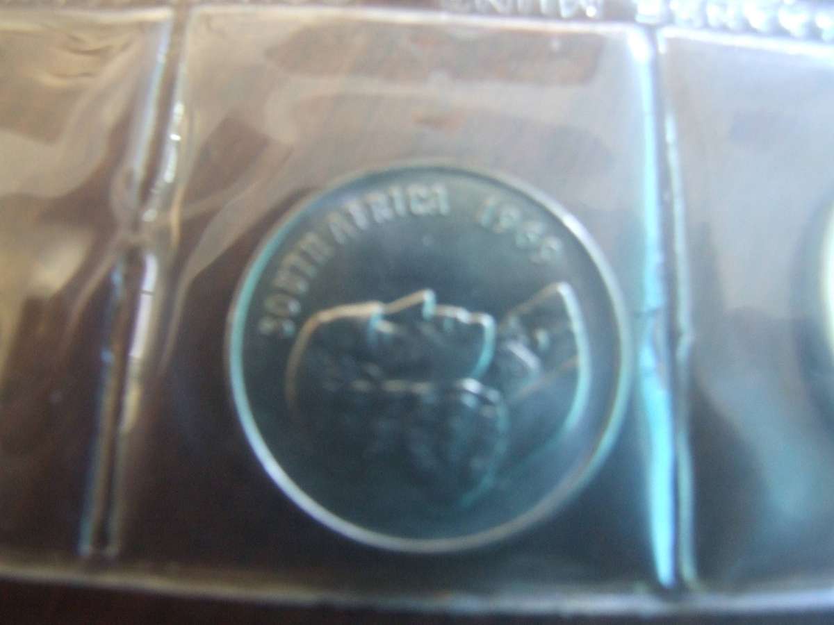 @     1969 UNC SET WITH SILVER R1