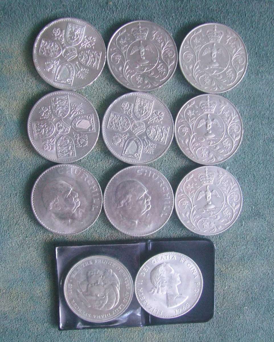 @     11 X CROWN SIZE UK LOT