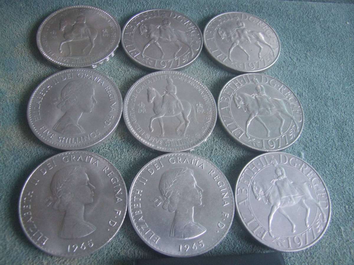 @     11 X CROWN SIZE UK LOT