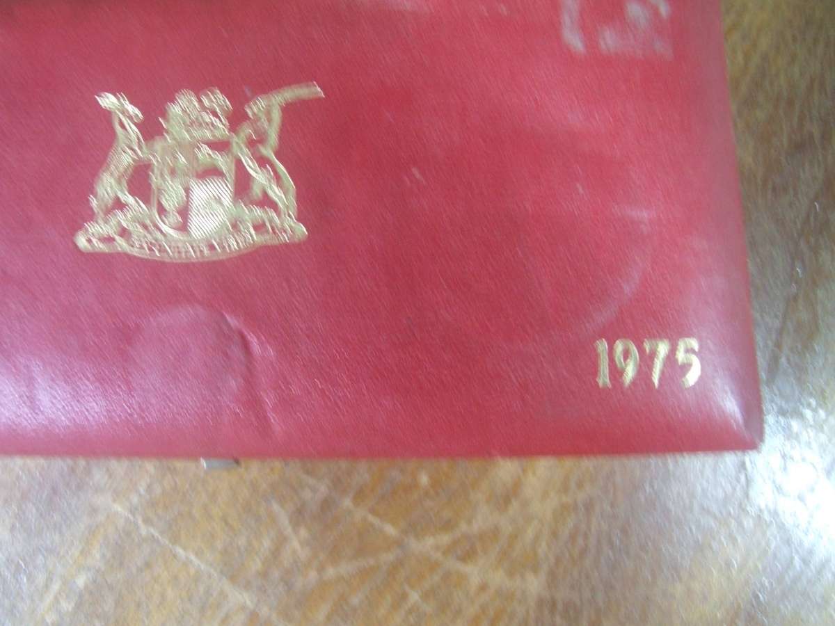 @     1975 PROOF SET NO GOLD BUT WITH SILVER R1