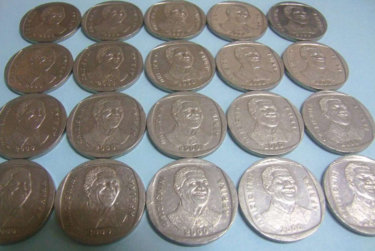 @     20 YES 20 X 2000 SMILEY  MANDELA COINS