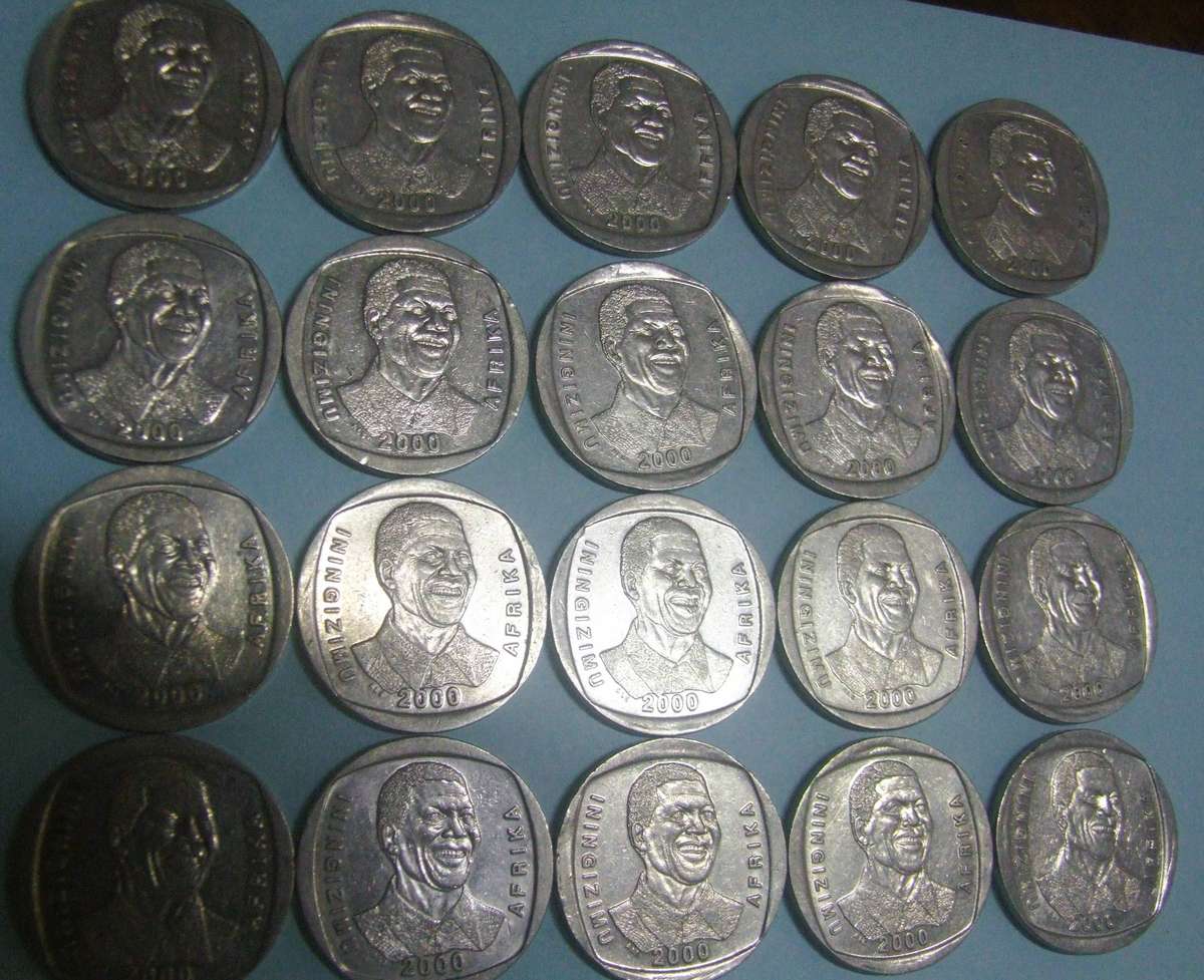 @     20 YES 20 X 2000 SMILEY  MANDELA COINS