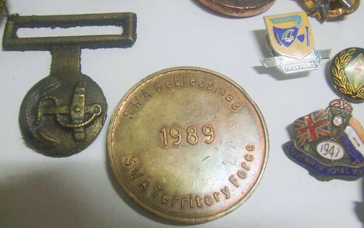 Vintage Military Badges, Pins, Medals - South African & British