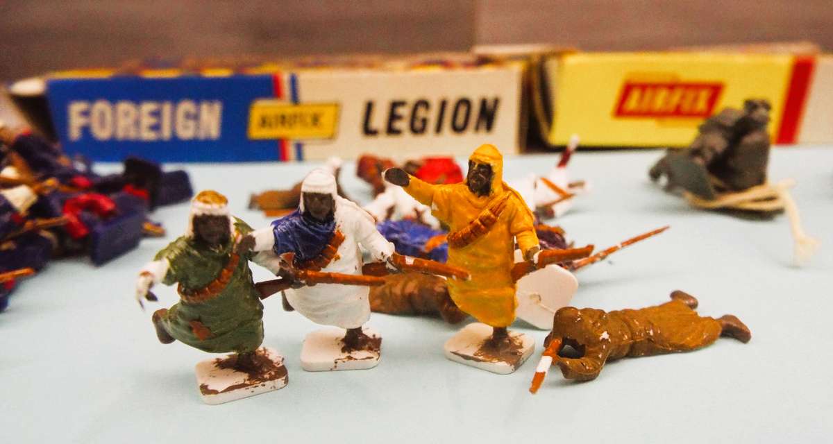 Vintage Airfix toys as 1 lot