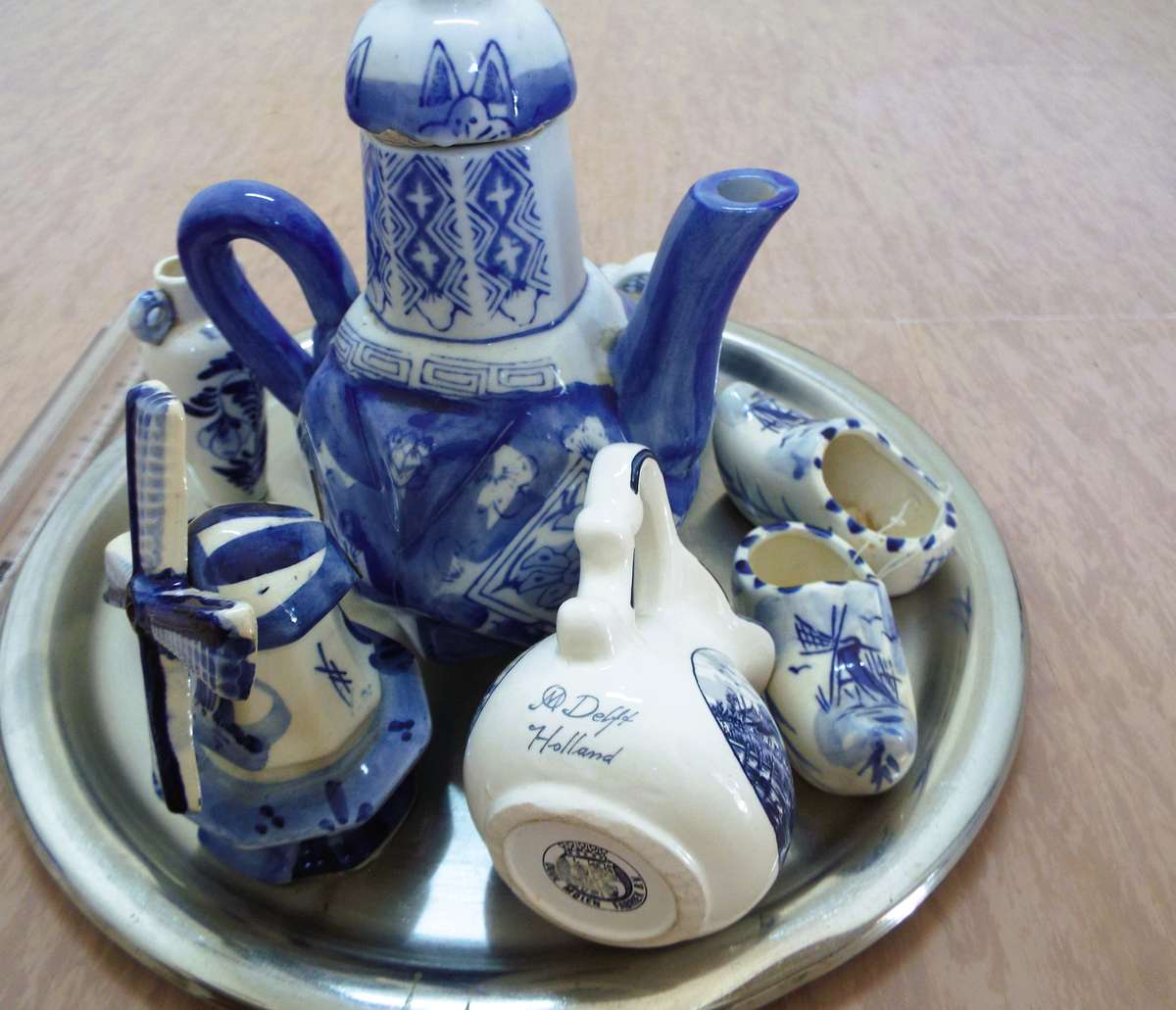 Antique/vintage blue and white porcelain lot