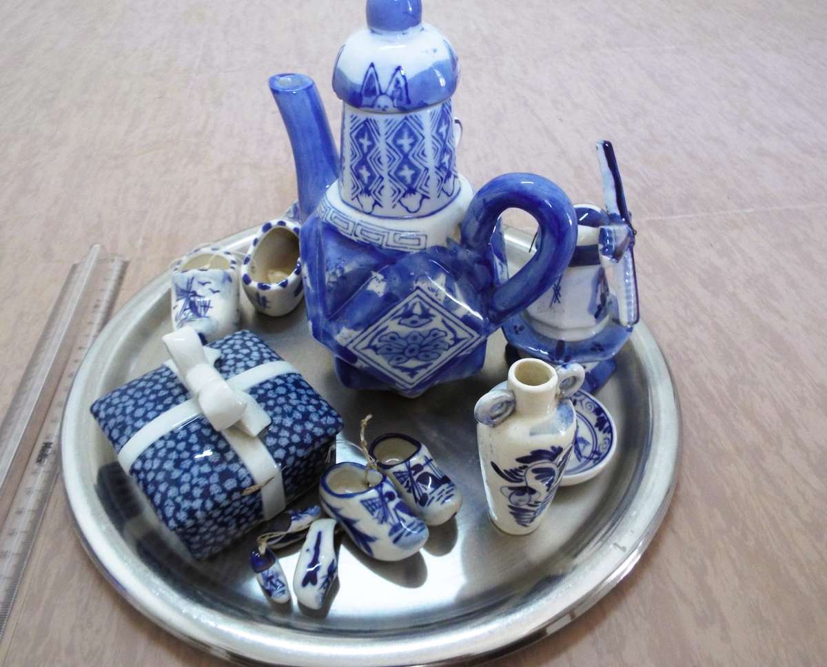 Antique/vintage blue and white porcelain lot