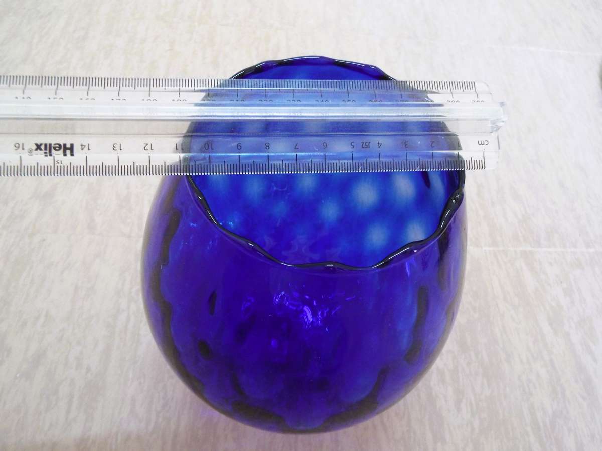 vintage ,,super Nice cobalt blue optic  glass vase