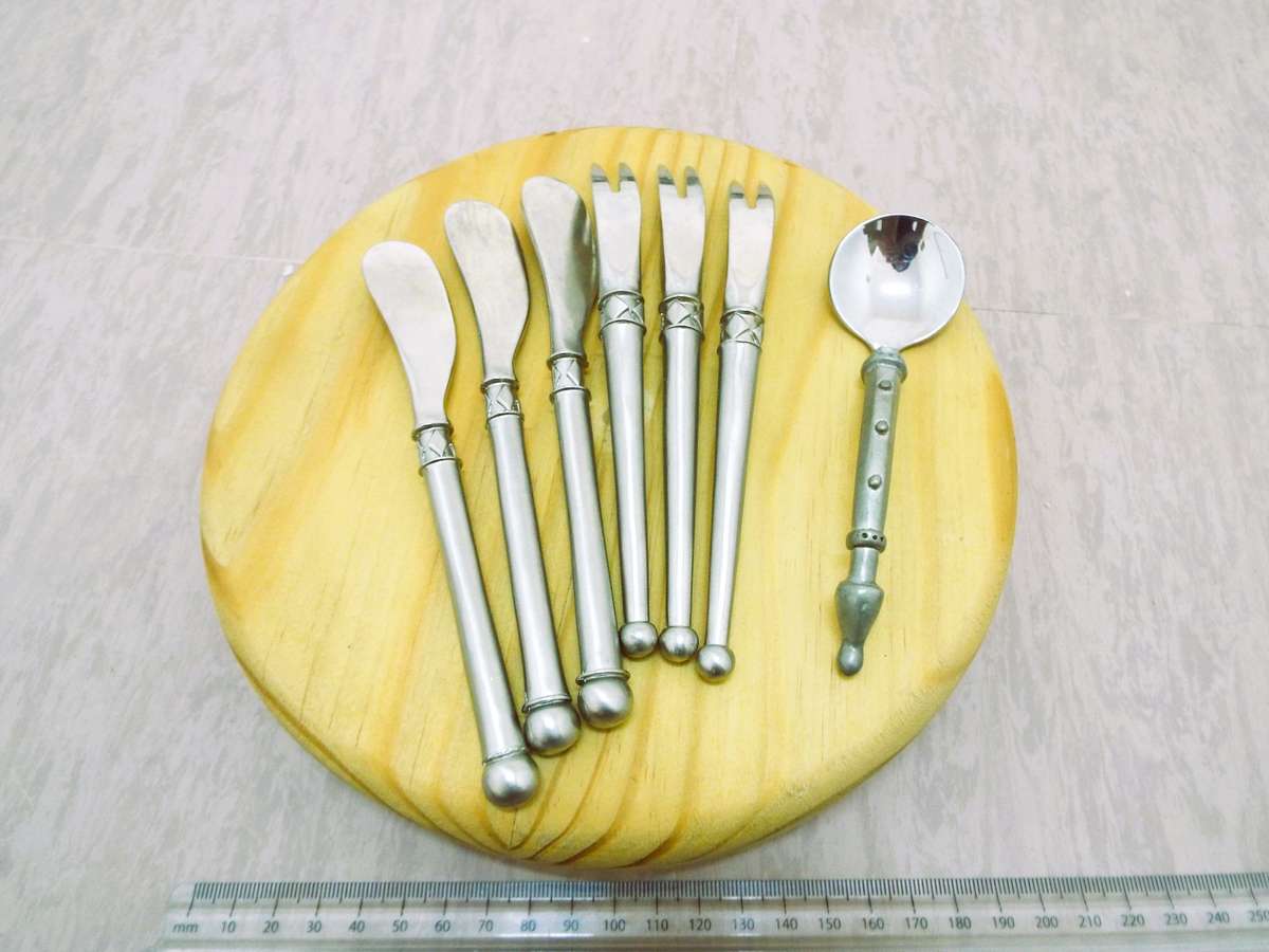 vintage ,,Nice CHEES BOARD WITH CUTLERY  as 1 lot