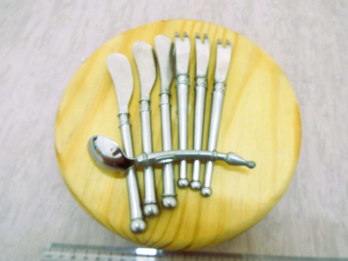 vintage ,,Nice CHEES BOARD WITH CUTLERY  as 1 lot