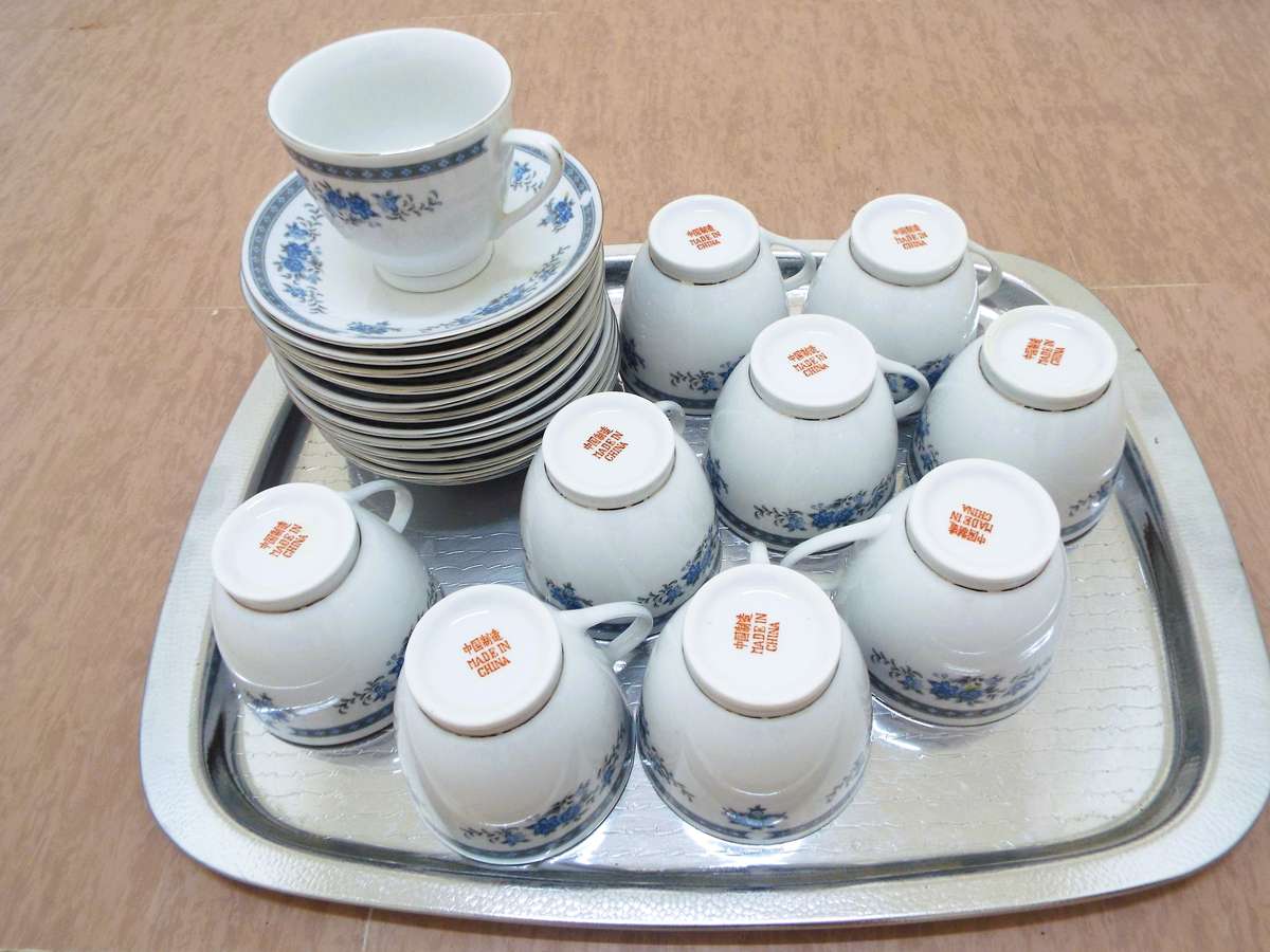 vintage ,,Nice lot of 20 items   10 tea cups and 10 sources as 1 lot