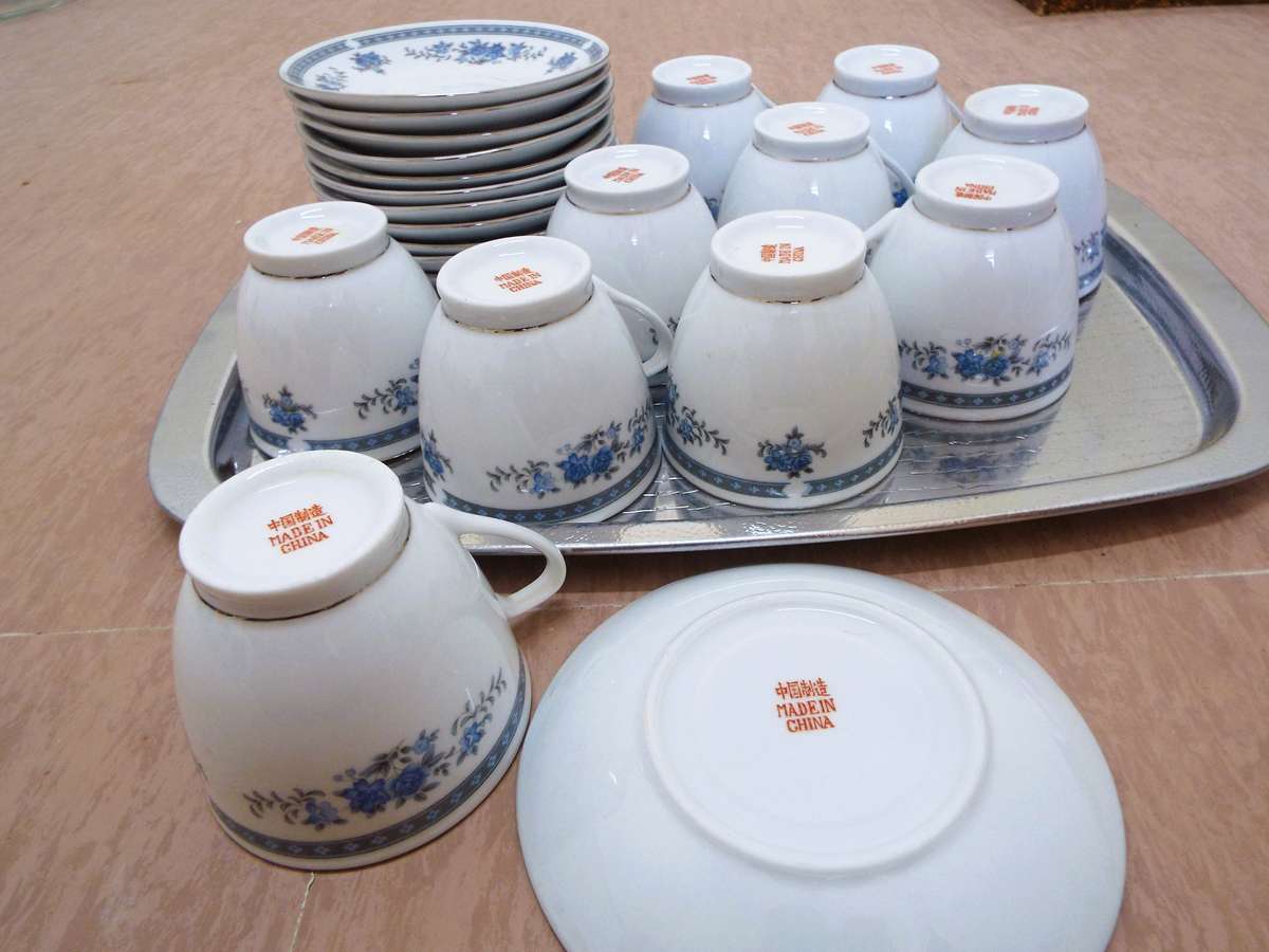 vintage ,,Nice lot of 20 items   10 tea cups and 10 sources as 1 lot