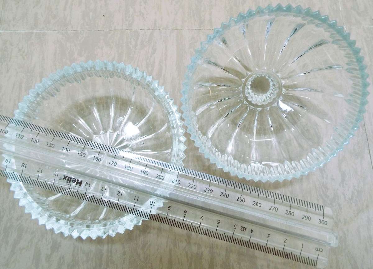 vintage ,,Nice clear cut glass bowl/trinket /sweet jar