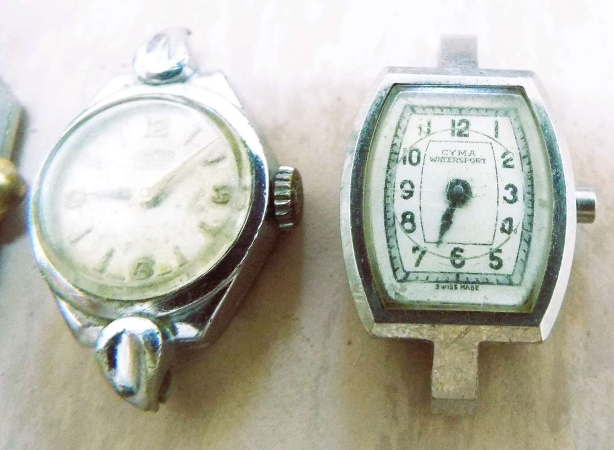 4 x old lady's watches as 1 lot