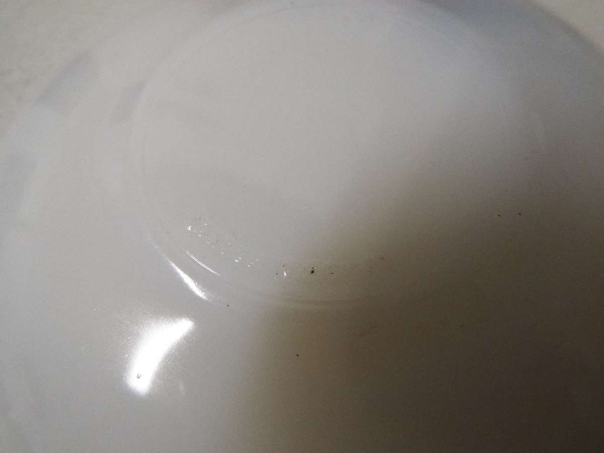 4 x very nice VTG Milk Glass Coffee Mug ARCOPAL France White Cups set with parel 70 spoons