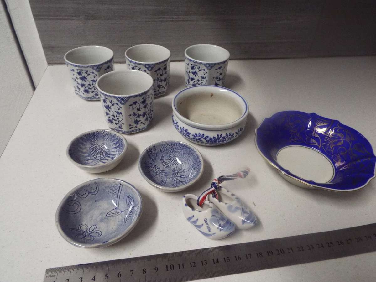 10 items /blue and white at R1 START