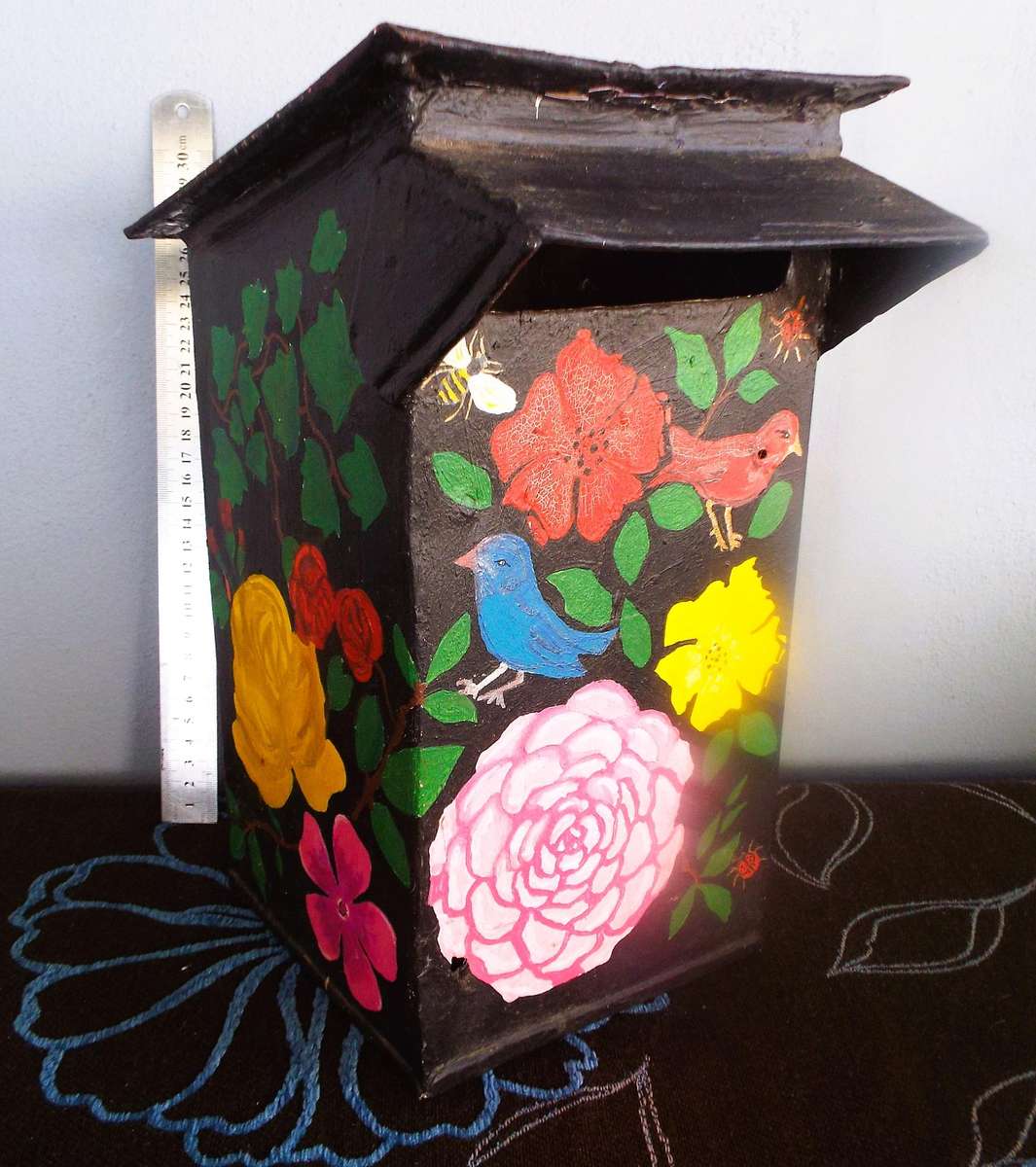 Wow vintage post box