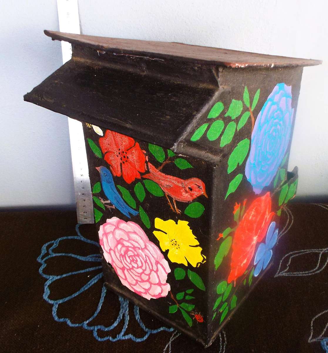 Wow vintage post box