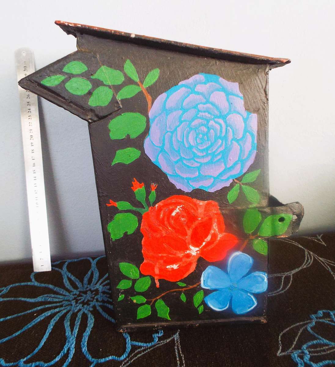 Wow vintage post box