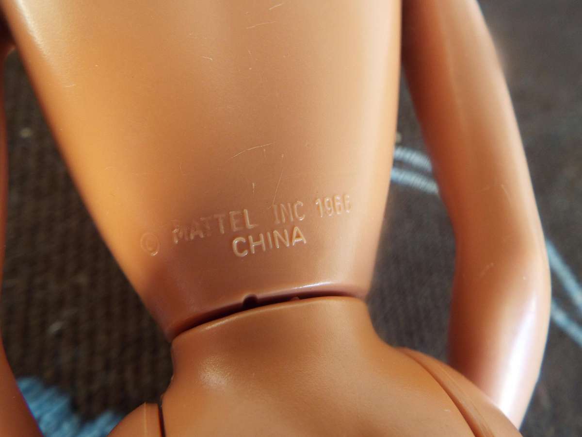 NICE good condition vintage Barby collection 2 Barbie 3 KEN bike and more