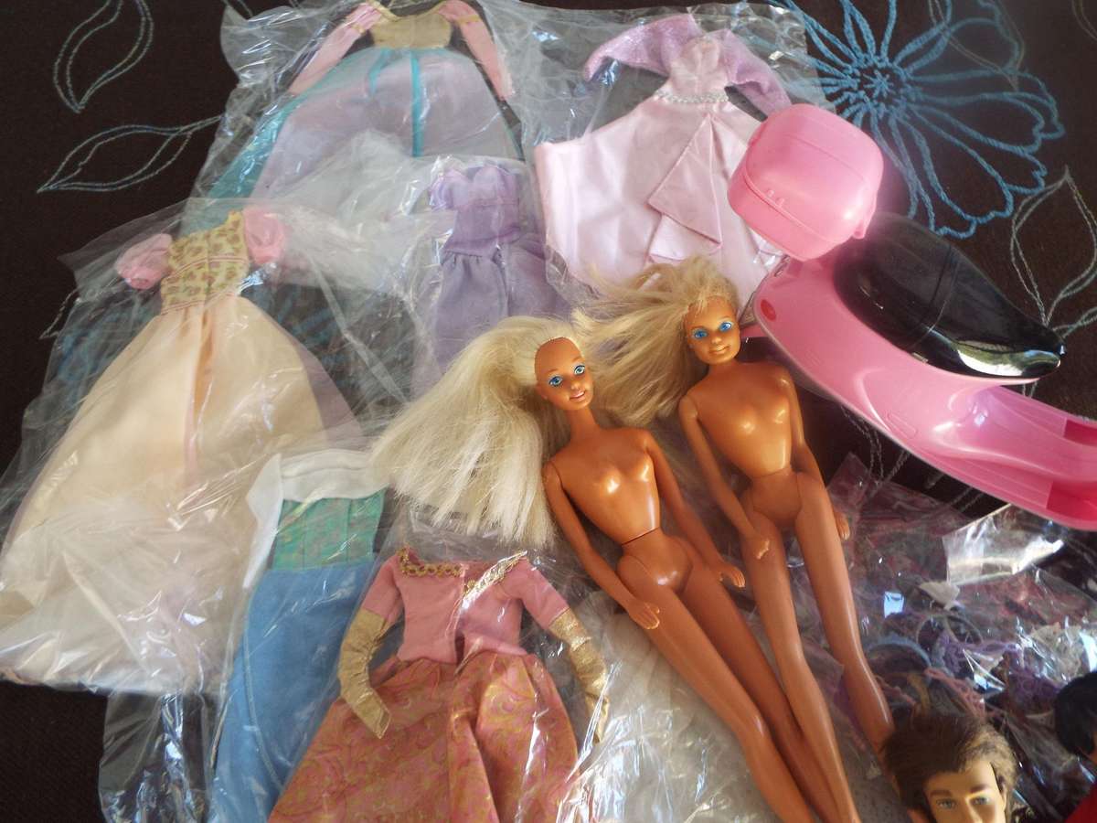 NICE good condition vintage Barby collection 2 Barbie 3 KEN bike and more