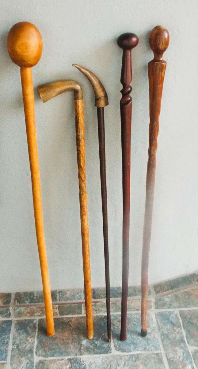 NICE LOT OF VINTAGE WALKING STICKS